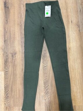Zara Olive Green High-Waist Ribbed Leggings